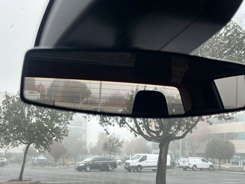 Used 2025 Chevrolet Silverado 1500 Custom image 25