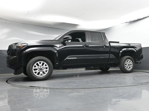 Used 2024 Toyota Tacoma SR5 image 21