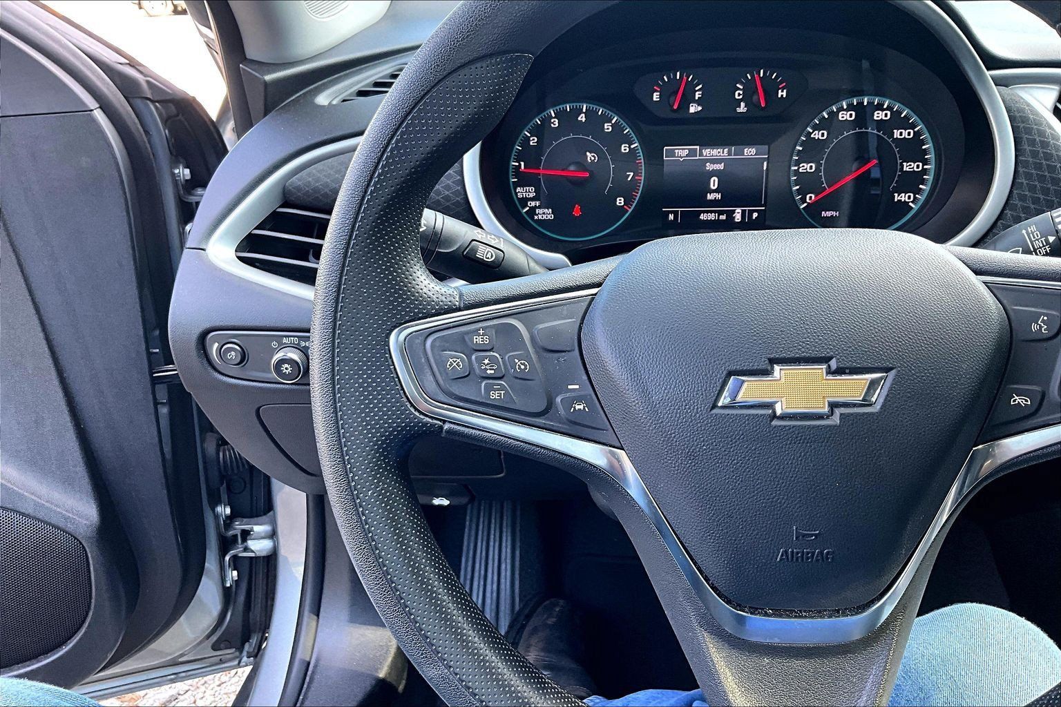 Used 2025 Chevrolet Malibu LT FWD image 12