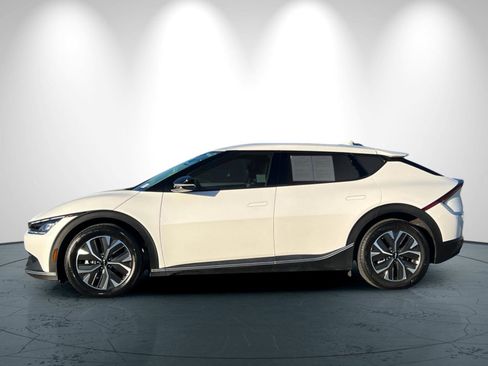 Used 2023 Kia EV6 Light image 7