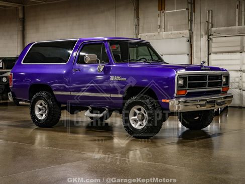 Used 1989 Dodge Ramcharger 4WD image 1