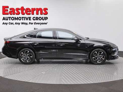 Used 2025 Hyundai Sonata SEL FWD image 4