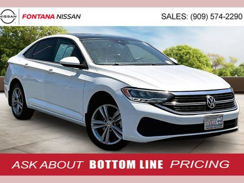 Used 2024 Volkswagen Jetta SE FWD image 1