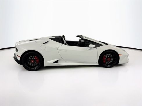 Used 2019 Lamborghini Huracan LP 580-2 image 4