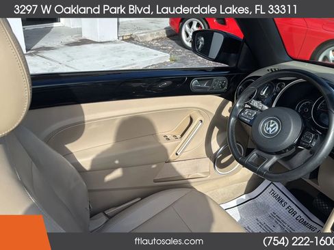 Used 2014 Volkswagen Beetle TDI image 25