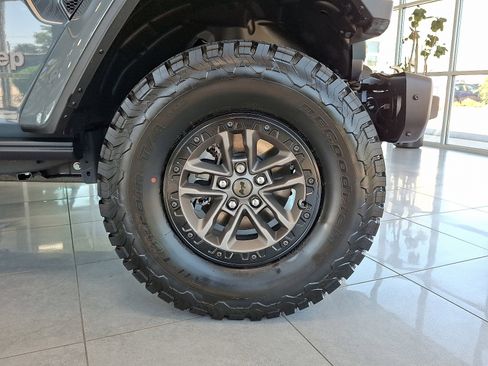 New 2025 Jeep Wrangler Unlimited Rubicon 392 image 5