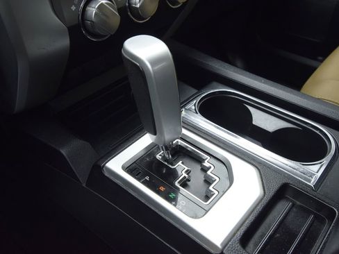 Used 2016 Toyota Tundra SR5 image 24