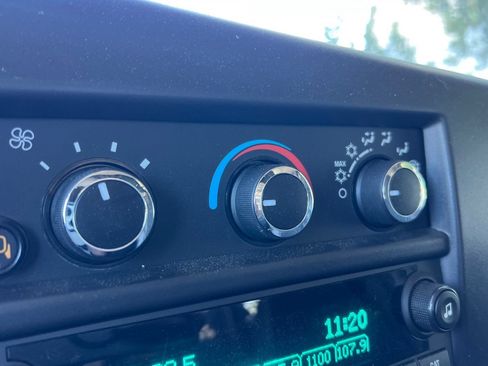 Used 2025 Chevrolet Express 2500 w/ Driver Convenience Package RWD image 25