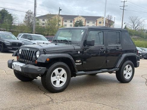 Used 2012 Jeep Wrangler Unlimited Sahara w/ Trailer Tow Group AWD/4WD image 9
