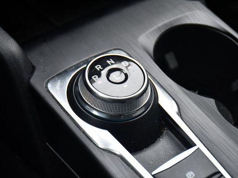 Used 2022 Ford Escape SE image 31