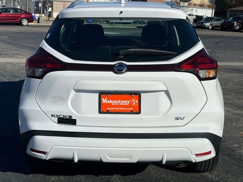 Used 2021 Nissan Kicks SV image 6