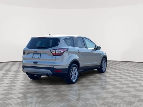 Used 2017 Ford Escape SE w/ SE Cold Weather Package AWD/4WD image 8