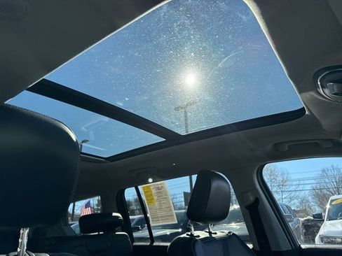 Certified 2023 Jeep Grand Cherokee L Limited image 16