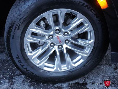 Used 2021 GMC Yukon XL Denali w/ Denali Premium Package image 2