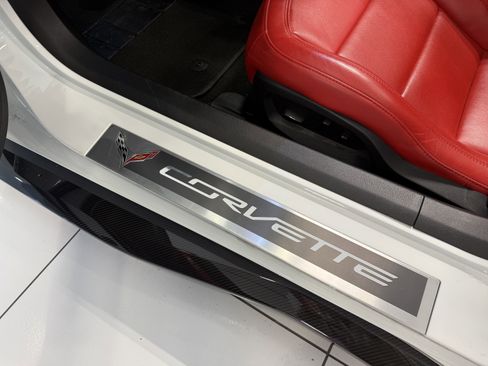 Used 2016 Chevrolet Corvette Z06 w/ 3LZ Preferred Equipment Group image 21