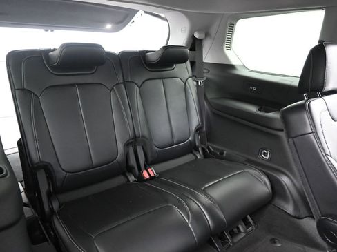 Used 2021 Jeep Grand Cherokee L Limited AWD/4WD image 14
