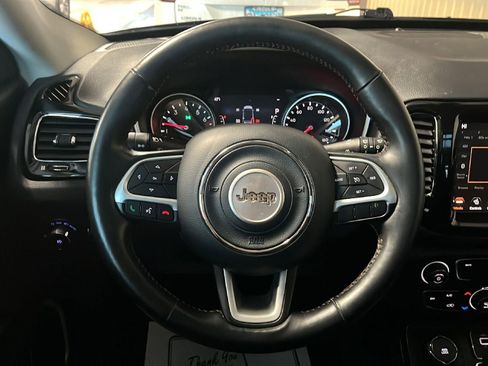 Used 2019 Jeep Compass Limited image 27