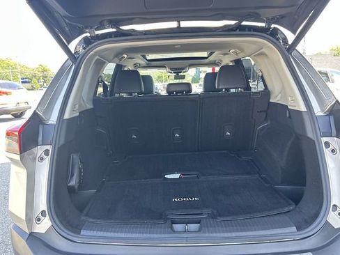 Certified 2022 Nissan Rogue Platinum w/ Head-Up Display Package AWD/4WD image 28