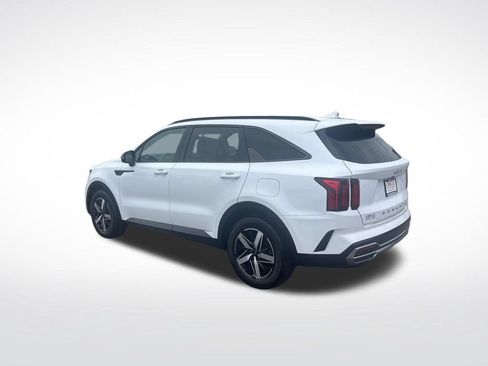 Used 2022 Kia Sorento S FWD image 4