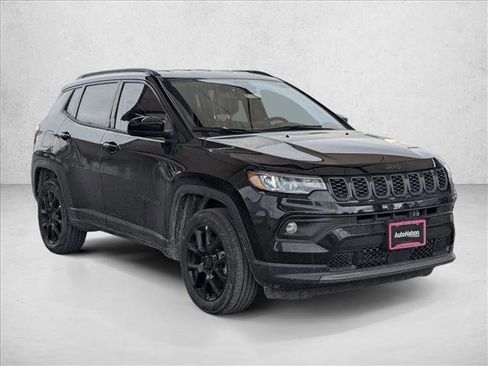 New 2026 Jeep Compass Latitude image 7