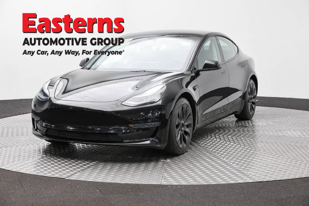 Used 2023 Tesla Model 3 Standard Range RWD image 1
