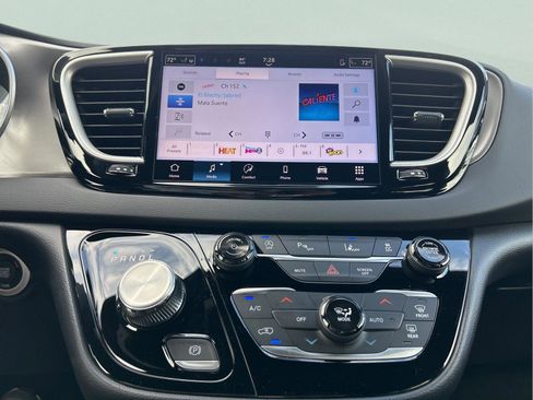 New 2026 Chrysler Voyager LX image 16