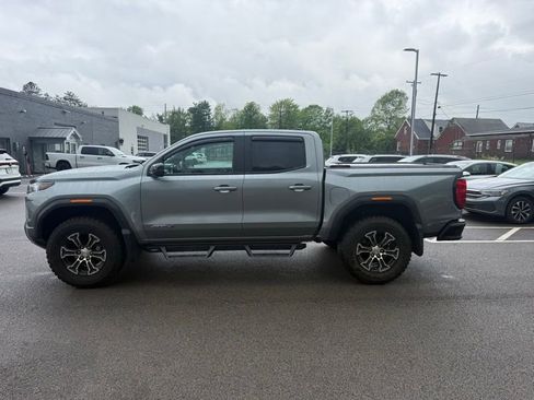 Used 2024 GMC Canyon AT4 w/ AT4 Premium Package AWD/4WD image 9