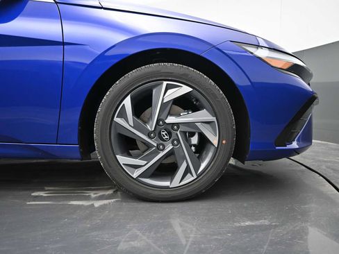 New 2026 Hyundai Elantra Limited image 10