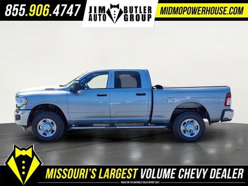 Used 2024 RAM 2500 Tradesman w/ Chrome Appearance Group AWD/4WD image 2