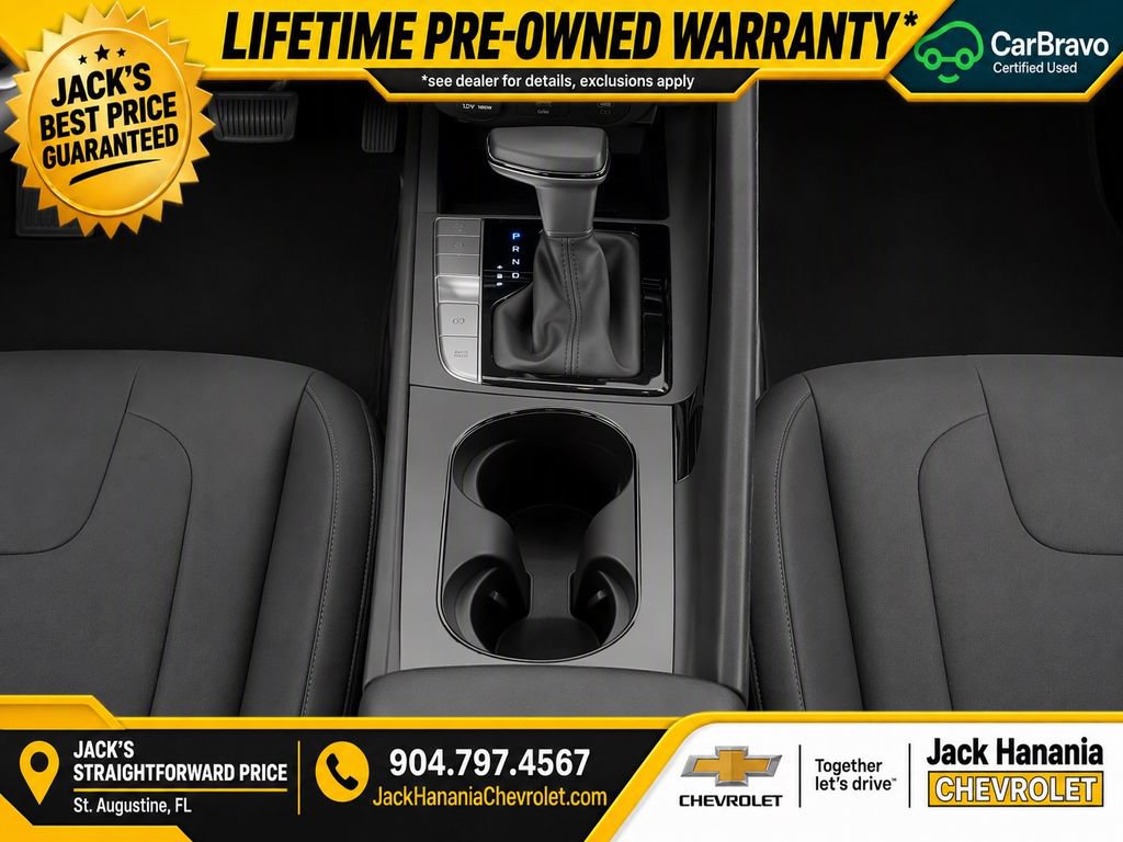 Used 2025 Hyundai Elantra SEL FWD image 15