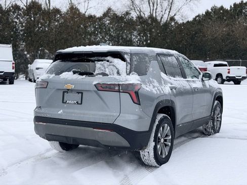 Used 2025 Chevrolet Equinox LT image 4