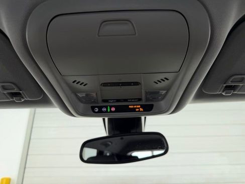 Used 2024 Chevrolet Blazer LT w/ Convenience Package FWD image 19