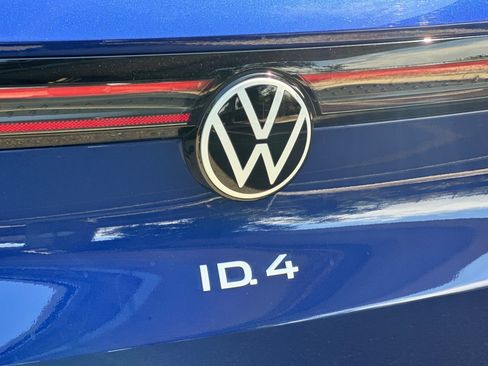 Used 2022 Volkswagen ID.4 Pro S RWD image 31