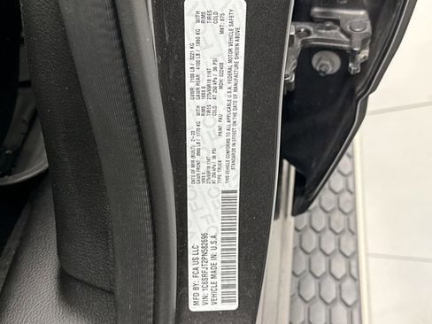 Used 2023 RAM 1500 Laramie image 20