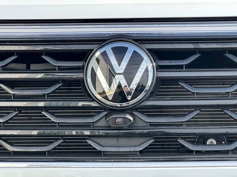 Used 2025 Volkswagen Atlas Cross Sport SEL Premium R-Line AWD/4WD image 11