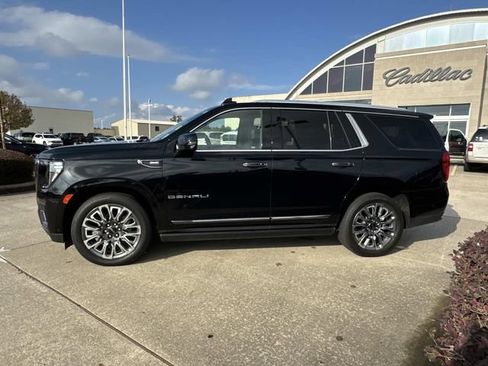 Used 2024 GMC Yukon Denali Ultimate AWD/4WD image 8