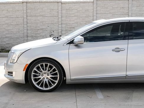 Used 2015 Cadillac XTS Platinum AWD/4WD image 10