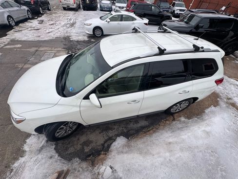 Used 2015 Nissan Pathfinder SV AWD/4WD image 39