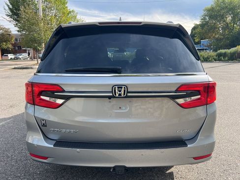 Used 2023 Honda Odyssey Elite image 4