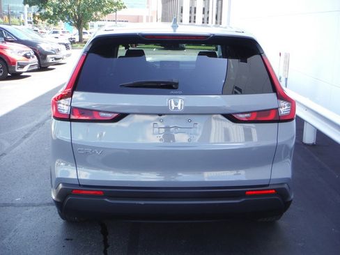 Used 2025 Honda CR-V EX image 8