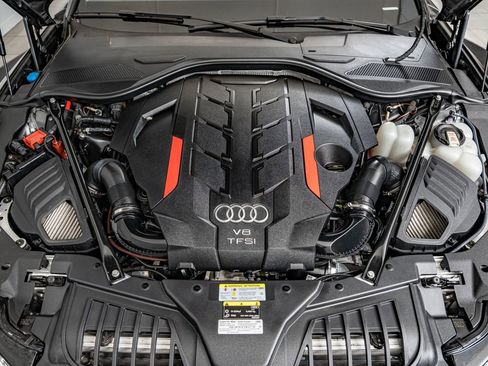 Used 2022 Audi S8 AWD/4WD image 40