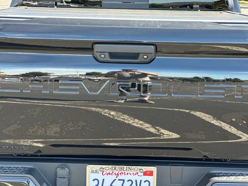 Used 2023 Chevrolet Colorado Z71 w/ Z71 Convenience Package 2 AWD/4WD image 48