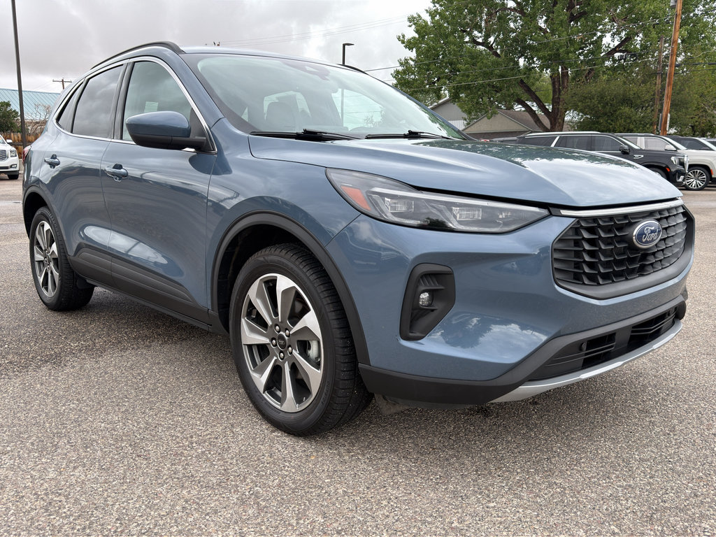 Used 2025 Ford Escape Platinum AWD/4WD image 5