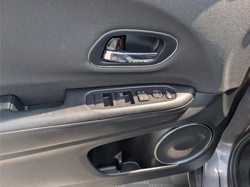 Used 2022 Honda HR-V EX image 18
