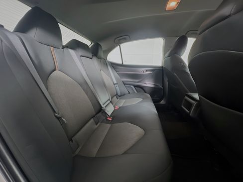 Used 2020 Toyota Camry LE image 22