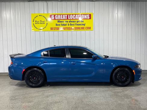 Used 2022 Dodge Charger SXT w/ Leather Interior Group RWD image 34