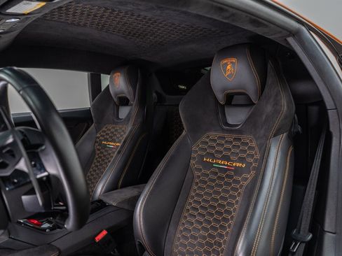 Used 2017 Lamborghini Huracan LP 610-4 AWD/4WD image 21