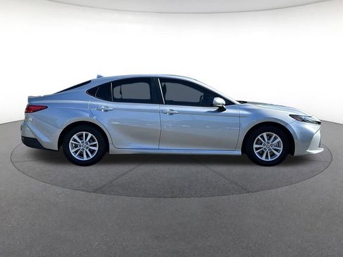 Used 2025 Toyota Camry LE FWD image 7