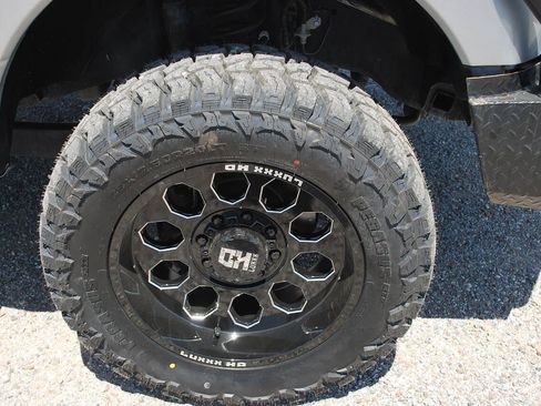 Used 2022 Ford F350 XLT w/ XLT Premium Package AWD/4WD image 16