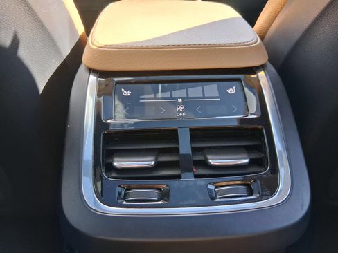 Used 2016 Volvo XC90 T6 Momentum w/ Protection Package Plus AWD/4WD image 14